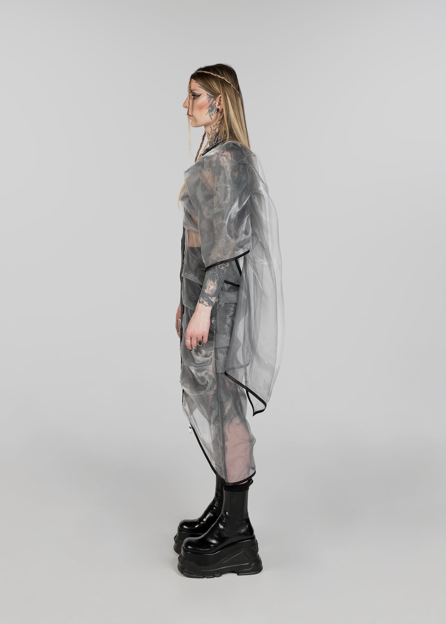 Entfremdung | Look 01 · Φ | final Prototype 1 of 1